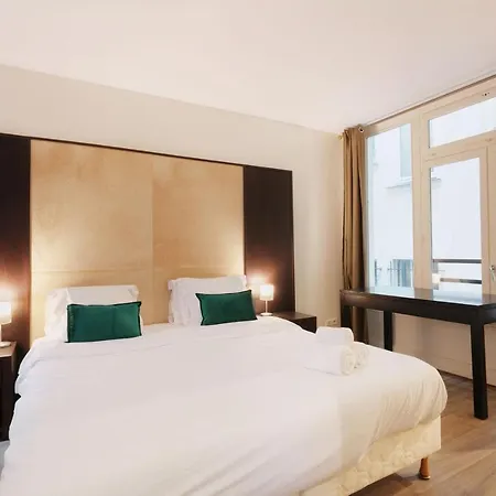 Daire Champs Elysees - Courcelles Private Paris
