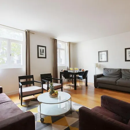 Daire Champs Elysees - Courcelles Private